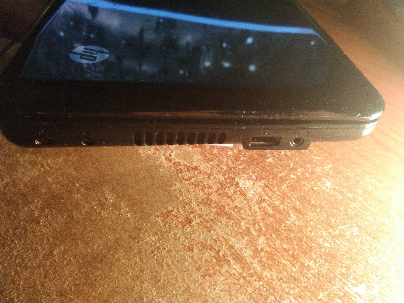 HP Mini 110 10.1″ Netbook Intel Atom Processor Laptop No Hard Drive Unit