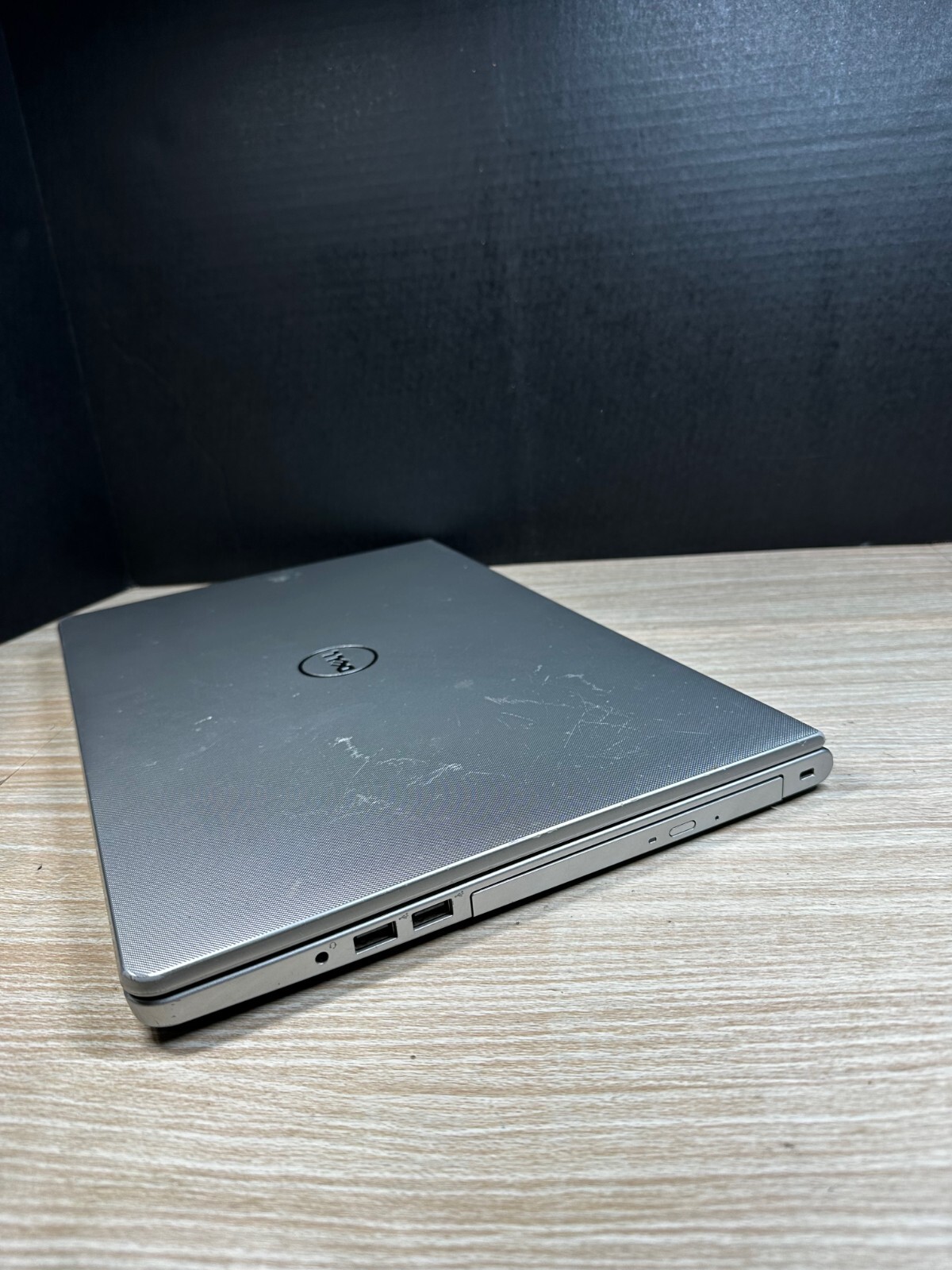 Dell Inspiron 15 5555 15.6″ A8-7410 2.2GHz 4GB RAM (P51F002) FOR PARTS