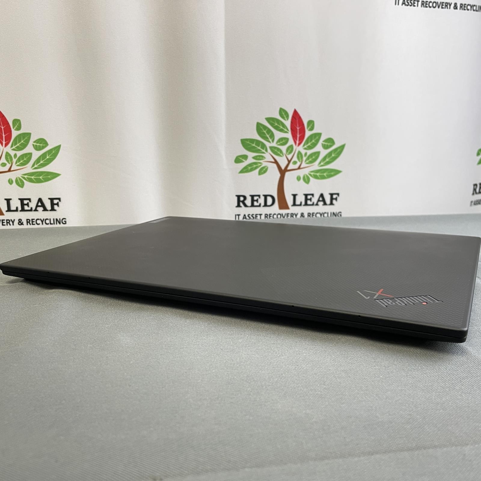 Lenovo ThinkPad X1 Carbon Gen 9, Core i7-1185G7 16GB 512GB NVMe, Windows 11 Pro