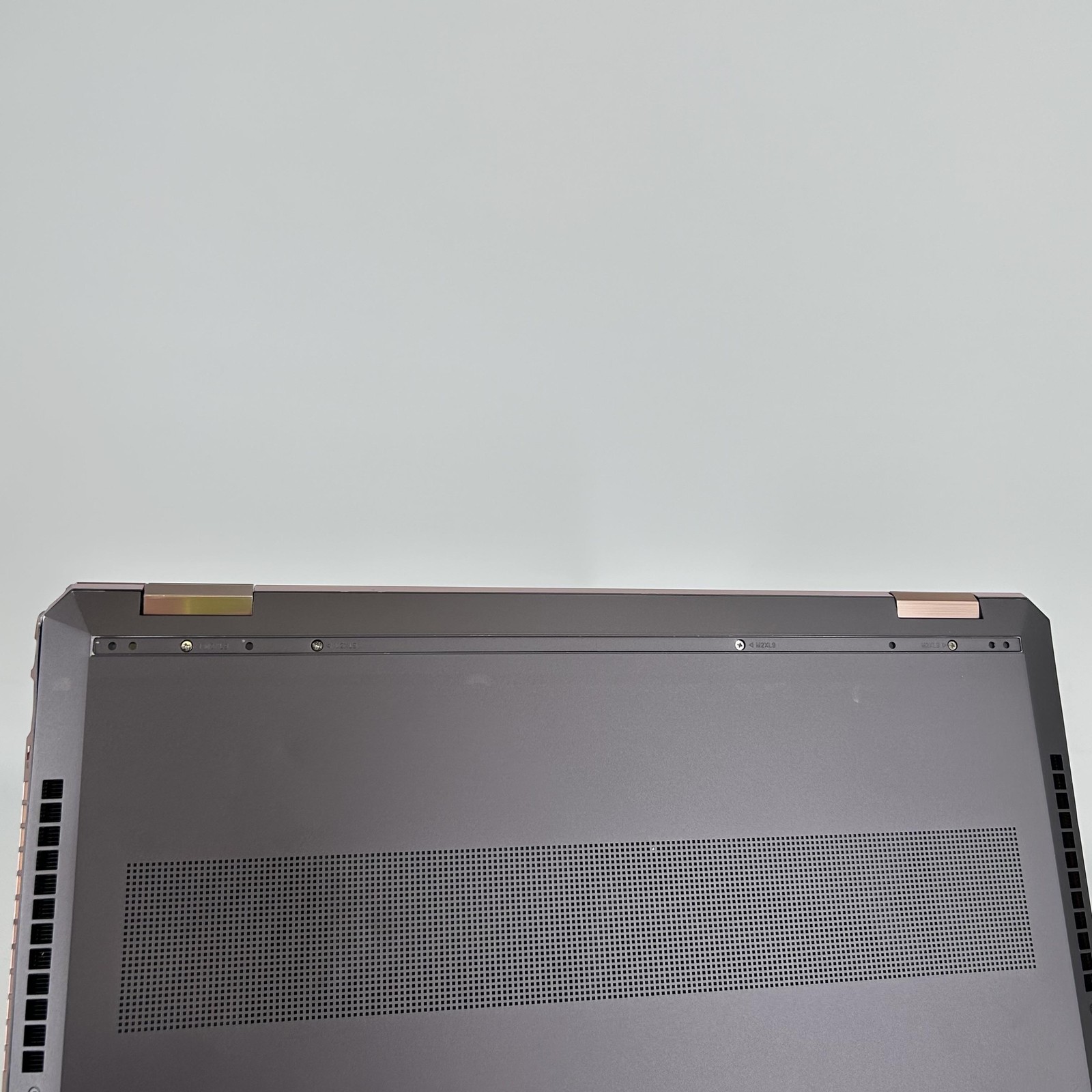 HP Spectre 15 x360 4K TOUCH i7-8565U 1.80GHz 16GB 1TB SSD MX150 – Bad Battery