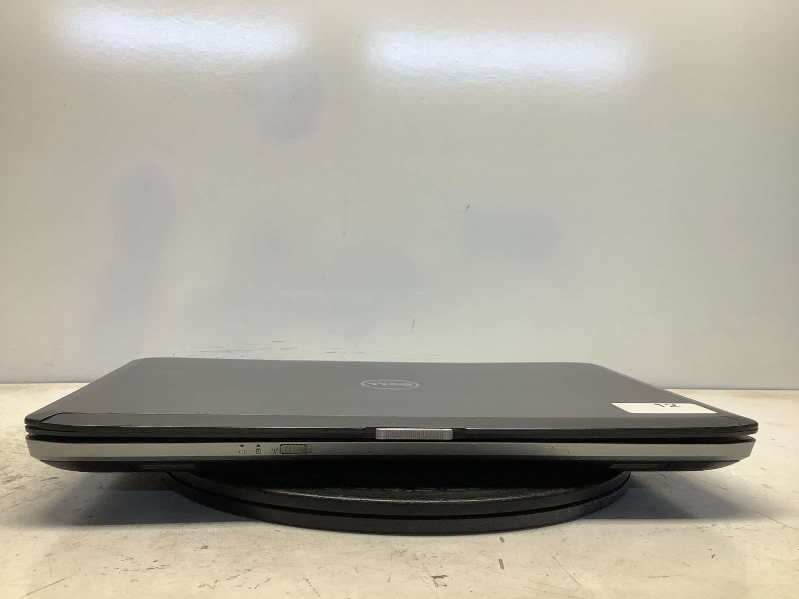 Dell Latitude E5520 Intel i3-2330M 2.2GHz 4 GB NO HDD/Battery