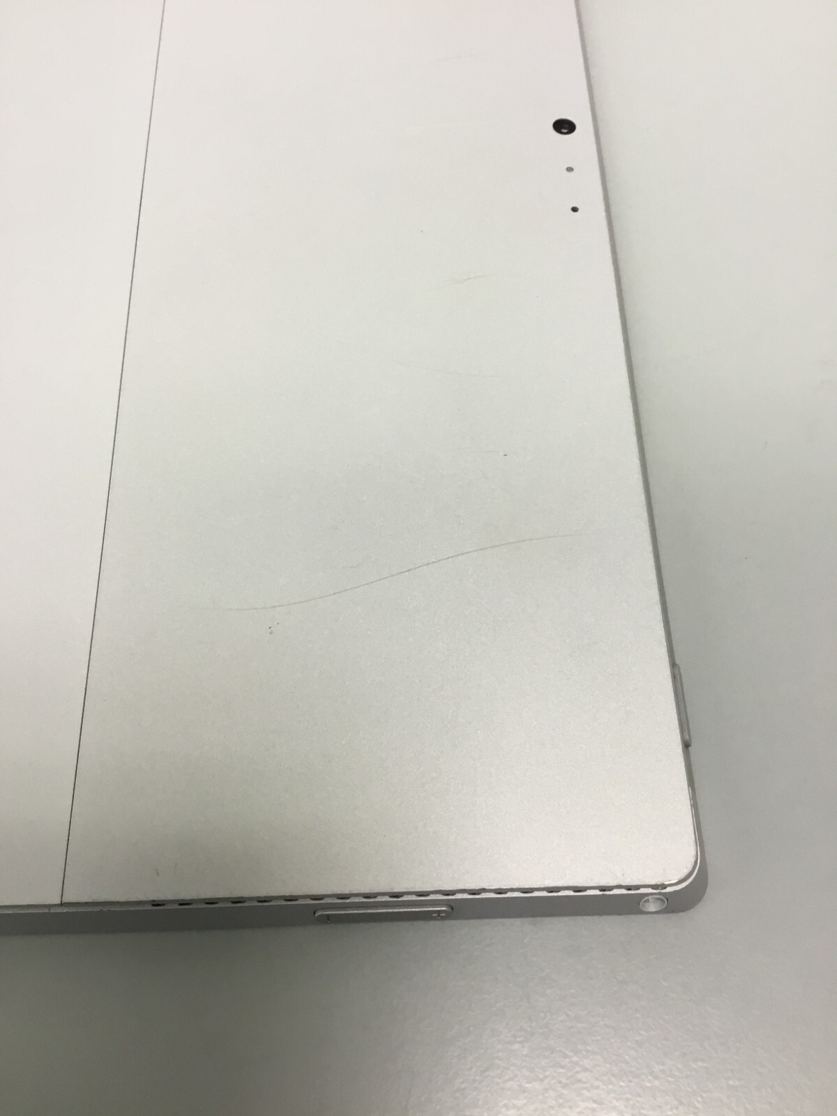 Microsoft Surface Pro 3 12 inch (128GB, Intel Core i5 4th Gen., 1.90GHz, 4GB).