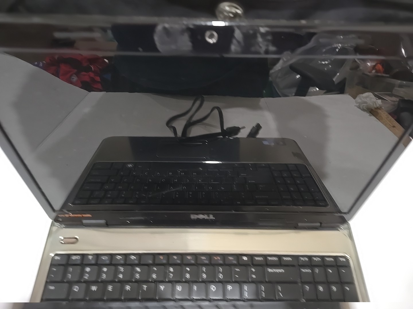Dell Inspiron N5010 Intel Core i3-380M 2.53GHz 4GB RAM With Cord And Case