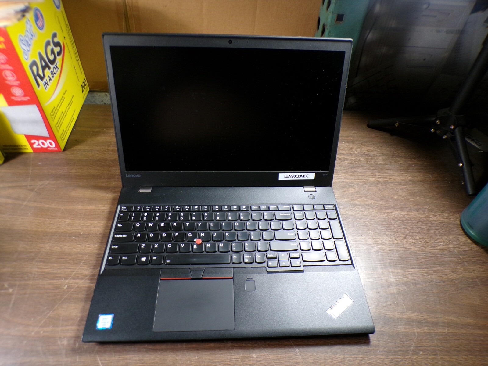 THINKPAD LENOVO T570 INTEL CORE I5-6300U 2.40GHZ 4GB RAM **NO HD/ NO CADDIE