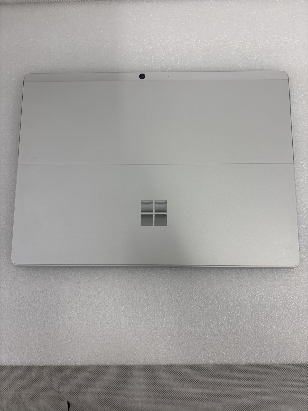 Microsoft Surface Pro 8 (256GB, Intel i5 11th, 16GB, LTE) Platinum *Scratches*