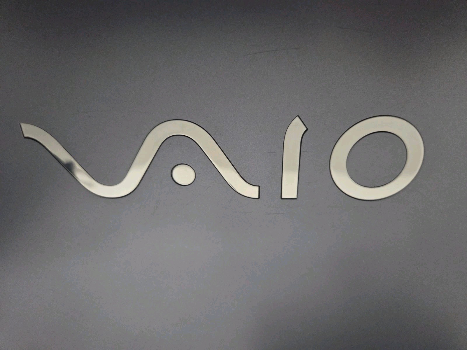 Sony VAIO VGN-FW510F 16.4″ Display Intel Core 2 Duo Radeon 4650 Gpu Factory