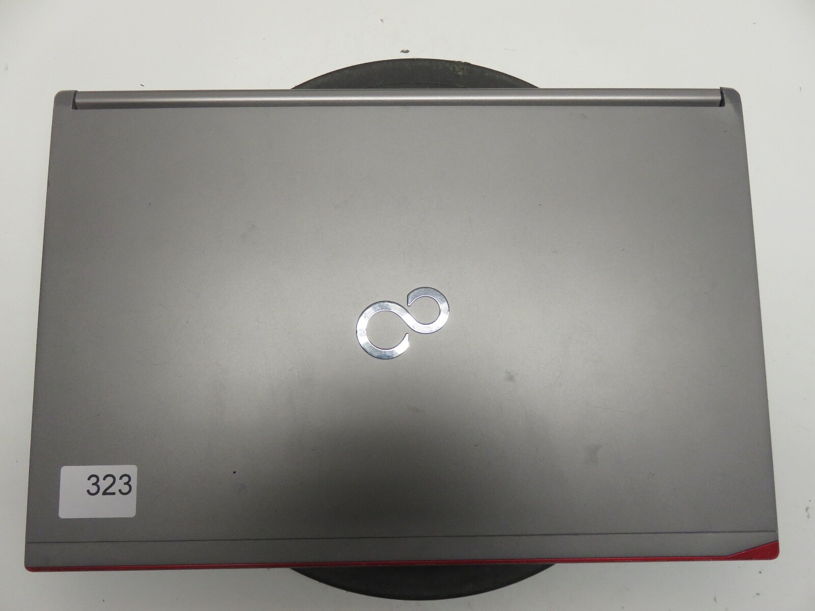 Fujitsu Lifebook E754 Intel i5-4300M 2.6GHz 4 GB NO HDD No Batt