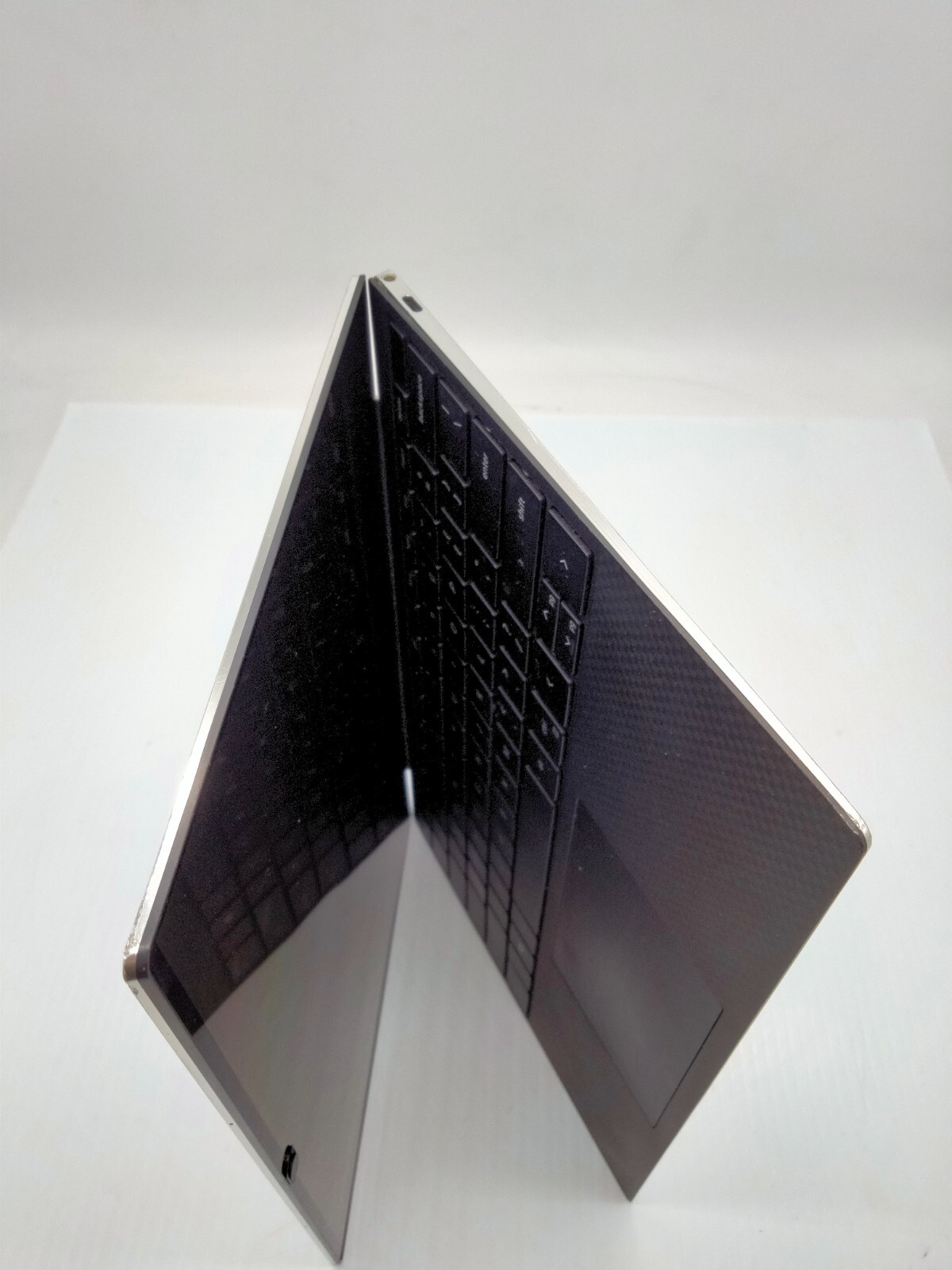 Dell XPS 13 9310 i7- 1185G7 3.0GHz 16GB Ram 512gb SSD No Touch Windows 11 laptop