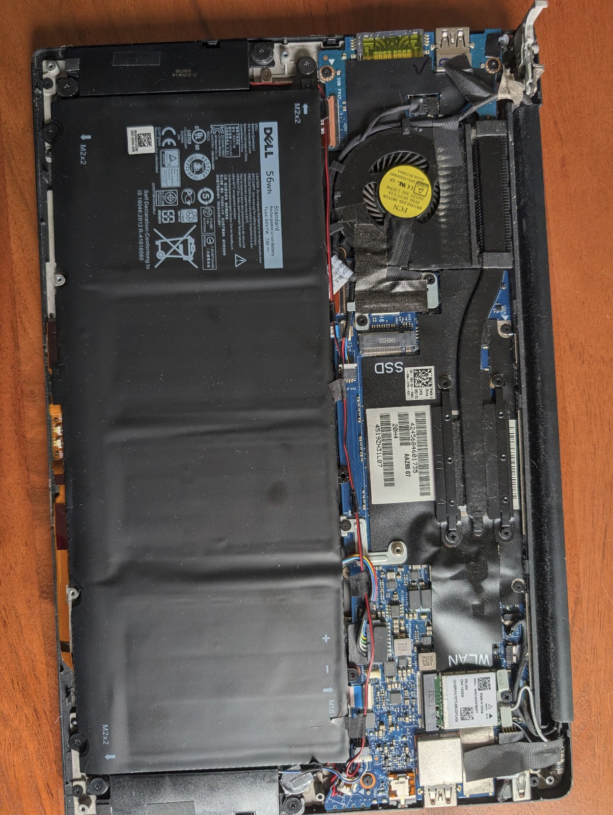 Dell XPS 13 9350 13.3″ Touchscreen Laptop – FOR PARTS ONLY – No Power, No SSD