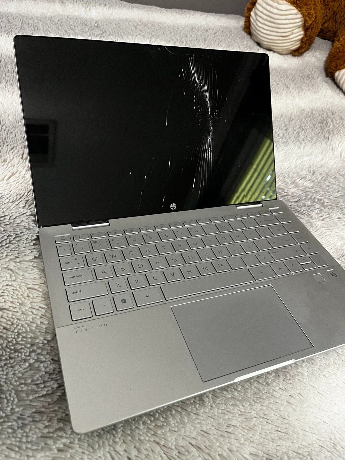 HP Pavilion x360 14-ek0033dx 14″ i5-1235U 8GB RAM 512GB SSD Windows 11
