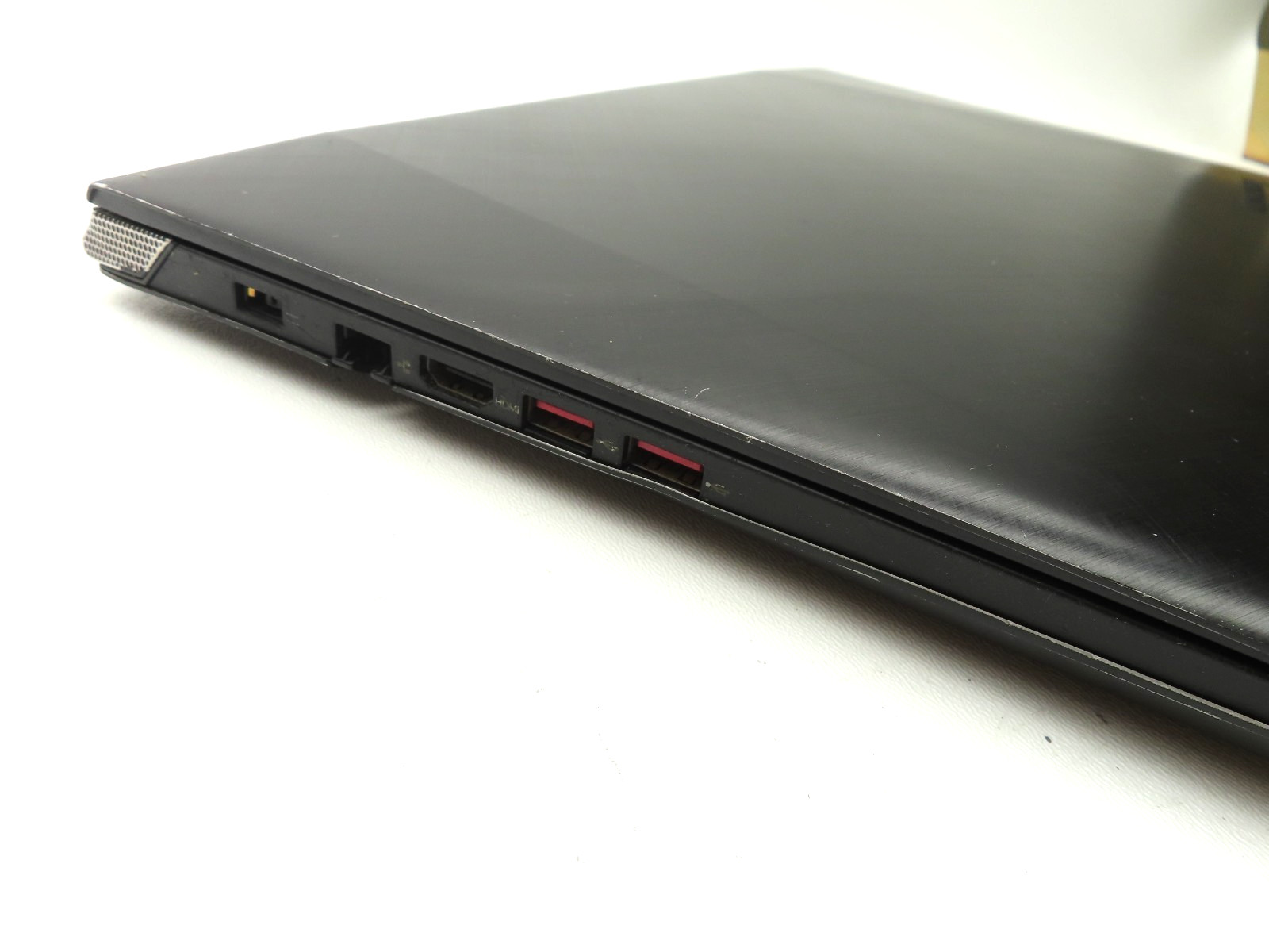 Lenovo Y50-70 15.6″ Intel i7-4700HQ 2.40GHz 16GB RAM 1TB HDD GTX 860M