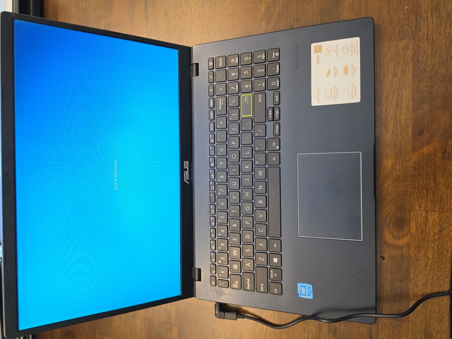 ASUS E510 15.6″ Full HD Laptop – BAD BATTERY,BADSCREEN FOR PARTS ONLY