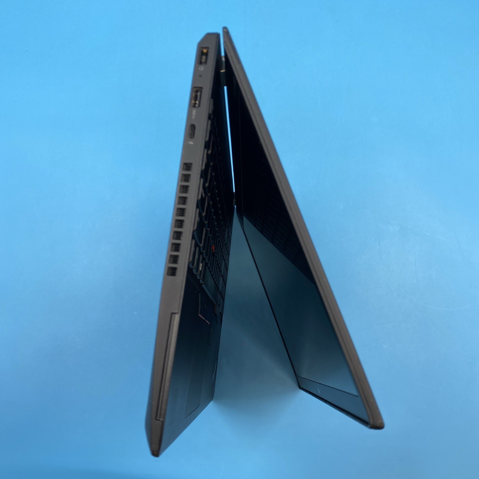 (LOT OF 14) Lenovo Laptops | i7 7th Gen | 8/16GB | *READ DESCRIPTION* | NO OS^
