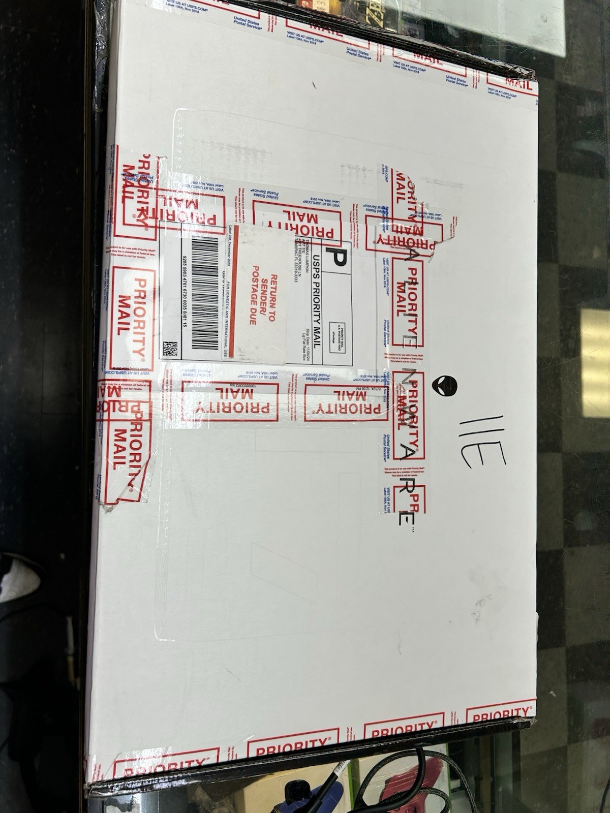 Alienware M17 R5 P50E002 17″ Ryzen 9 6900HX 32GB RAM 1TB SSD GeForce RTX 3070Ti