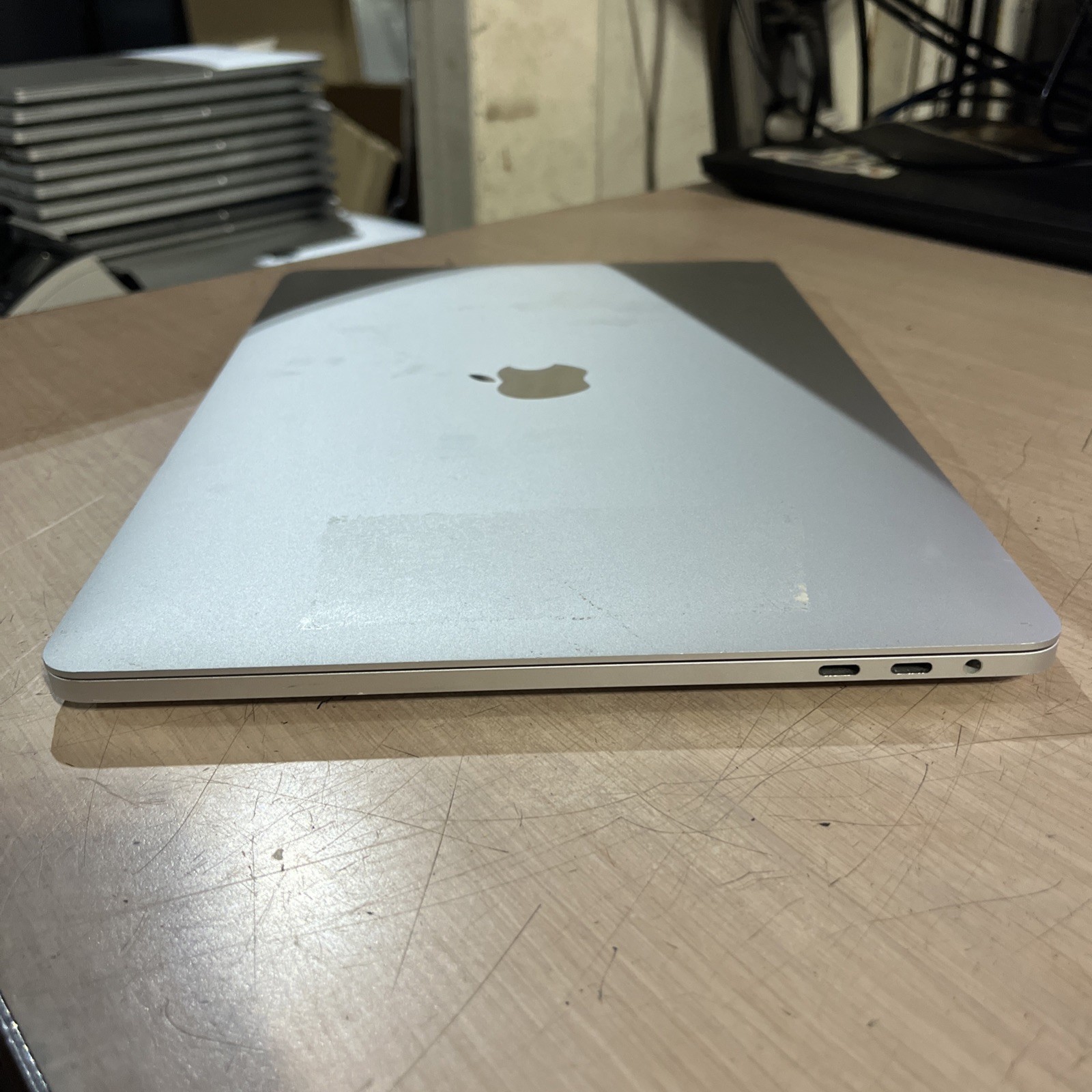 APPLE MACBOOK PRO 13″ 2020 4TB CORE I5-1038NG7 2.0GHZ 16GB RAM 512SSD
