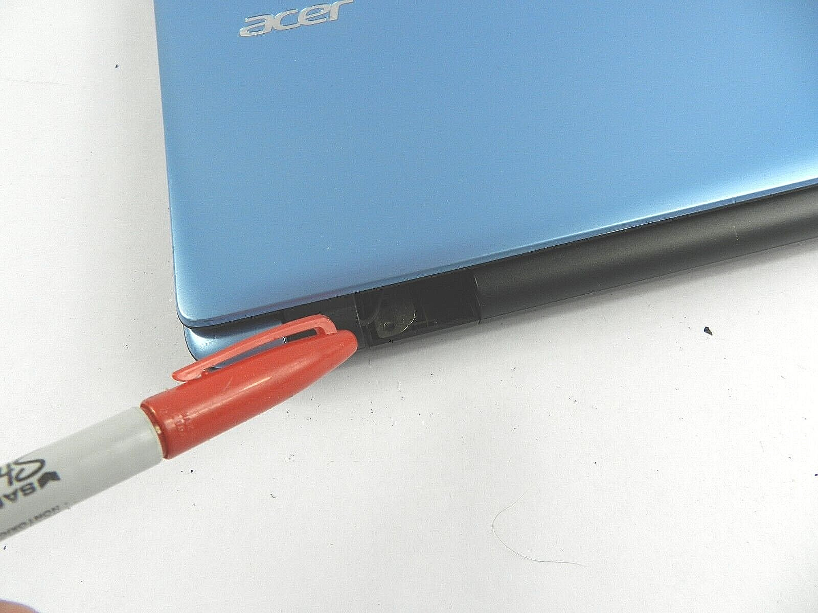 ACER ASPIRE E5-511-P4LN 15.6″ NOTEBOOK COMPUTER INTELPentium Quad 2.58 GHz B153