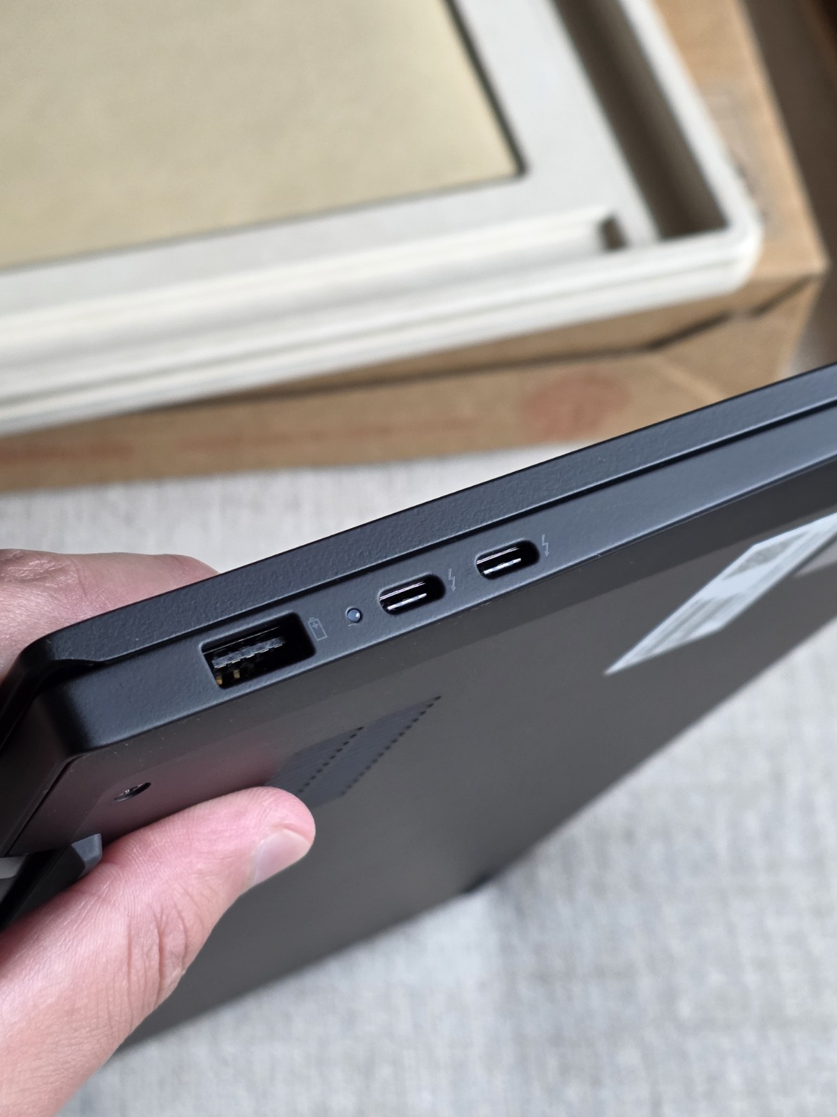 Lenovo ThinkPad X1 Carbon Gen 13, 14″ Touch, Ultra 7 265H 32GB, 1TB 2030 Wty NEW