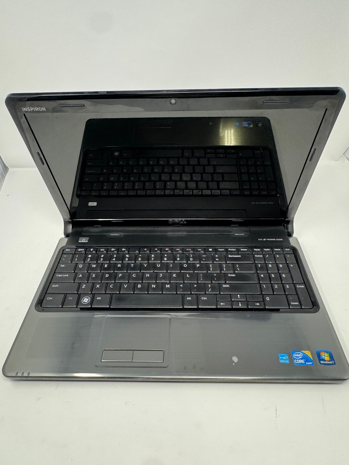 Dell Inspiron 1564 i3 M 350 4GB No HD Intel Integrated Bad Battery Grade B