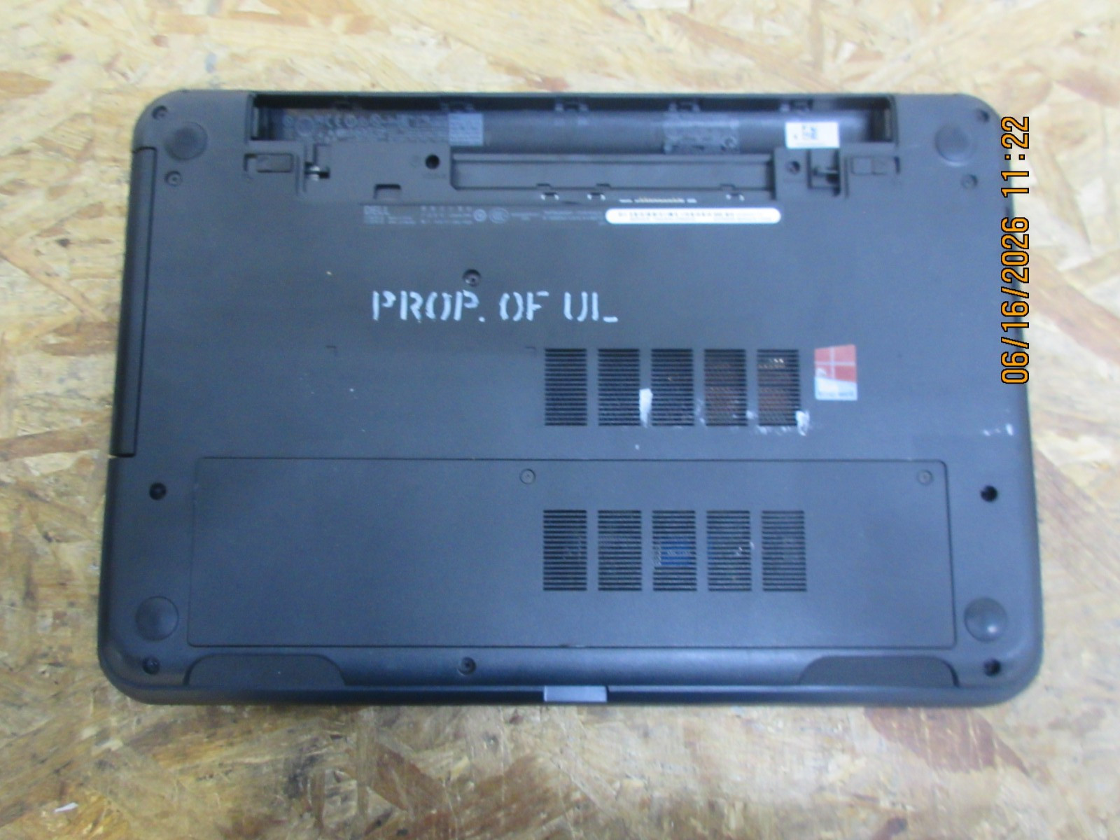 Dell Latitude 15.6″ 3540 i3-4TH 4GB RAM LAPTOP READ DESC.