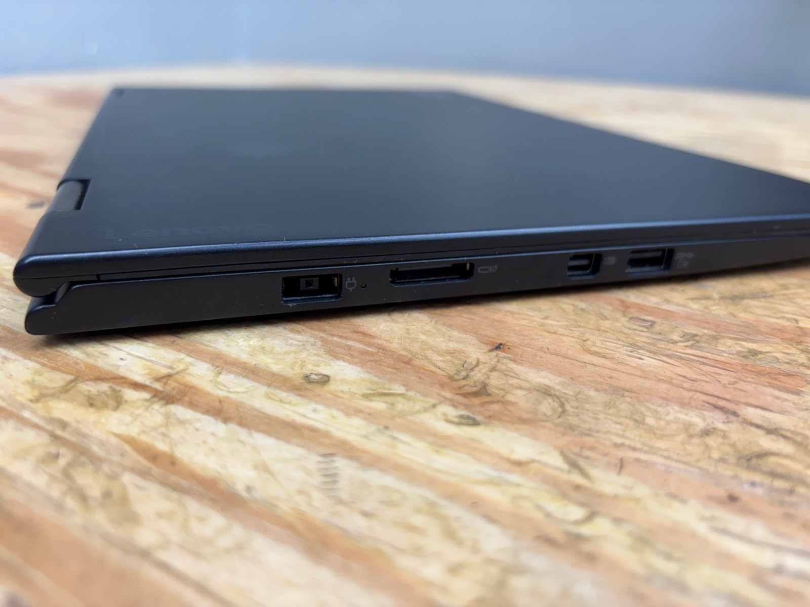 Lenovo ThinkPad X1 Yoga Convertible i7-6600U 8GB 256GB SSD 2-in-1 Win11