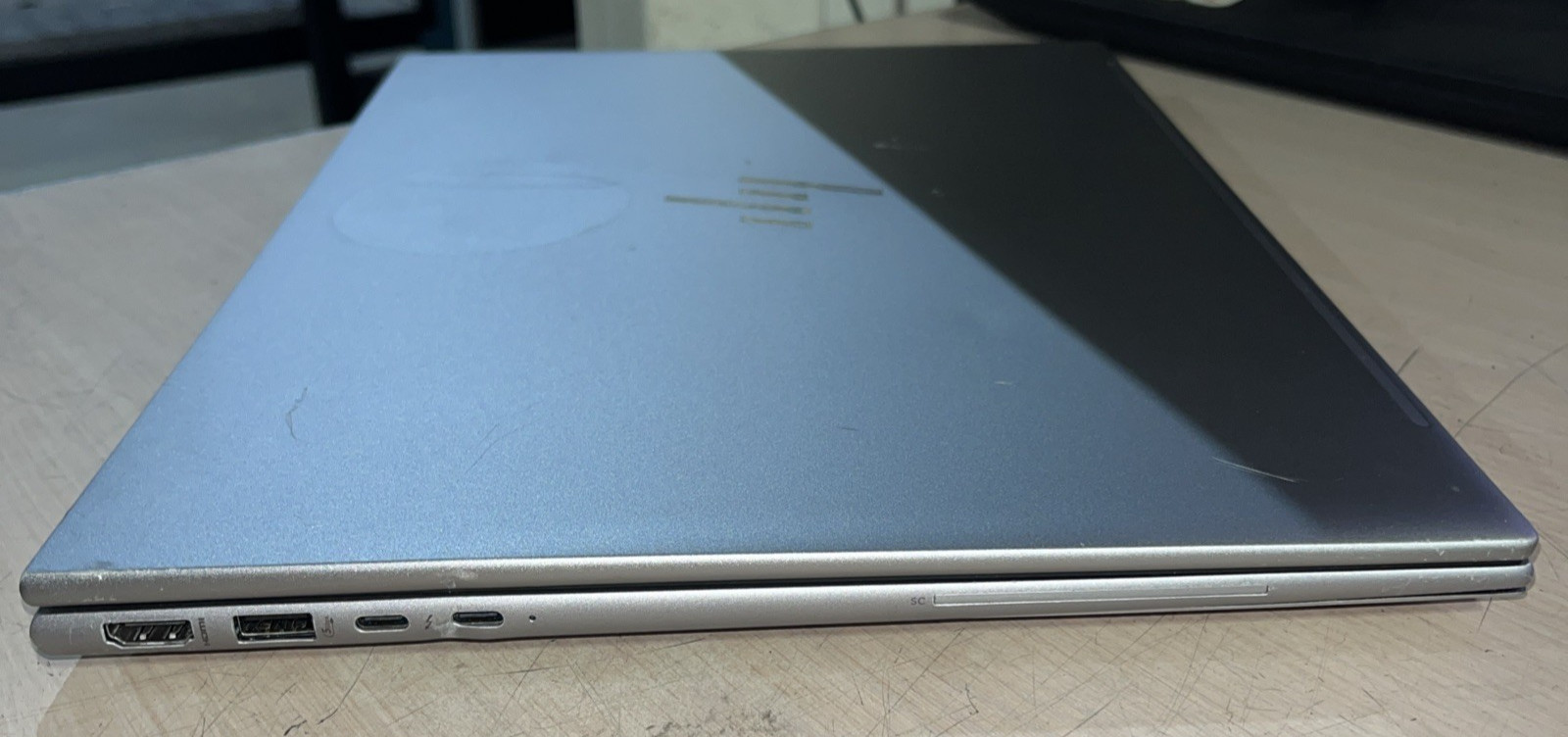 HP ZBOOK FIREFLY G11 INTEL ULTRA 7 165U 16GB RAM NO HD