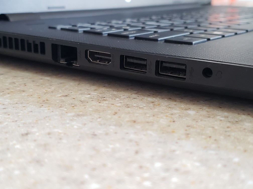 HP NOTEBOOK 17-BS037CL INTEL CORE i3-6006U 2.00GHZ 256GB SSD 8GB RAM WIN 11