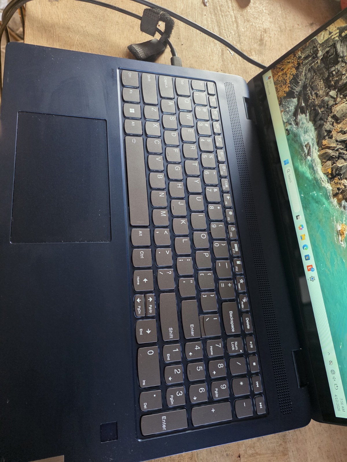 Lenovo IdeaPad Flex 5 16IRU8 16″ (512GB SSD, Intel Core i7 13th Gen., Good