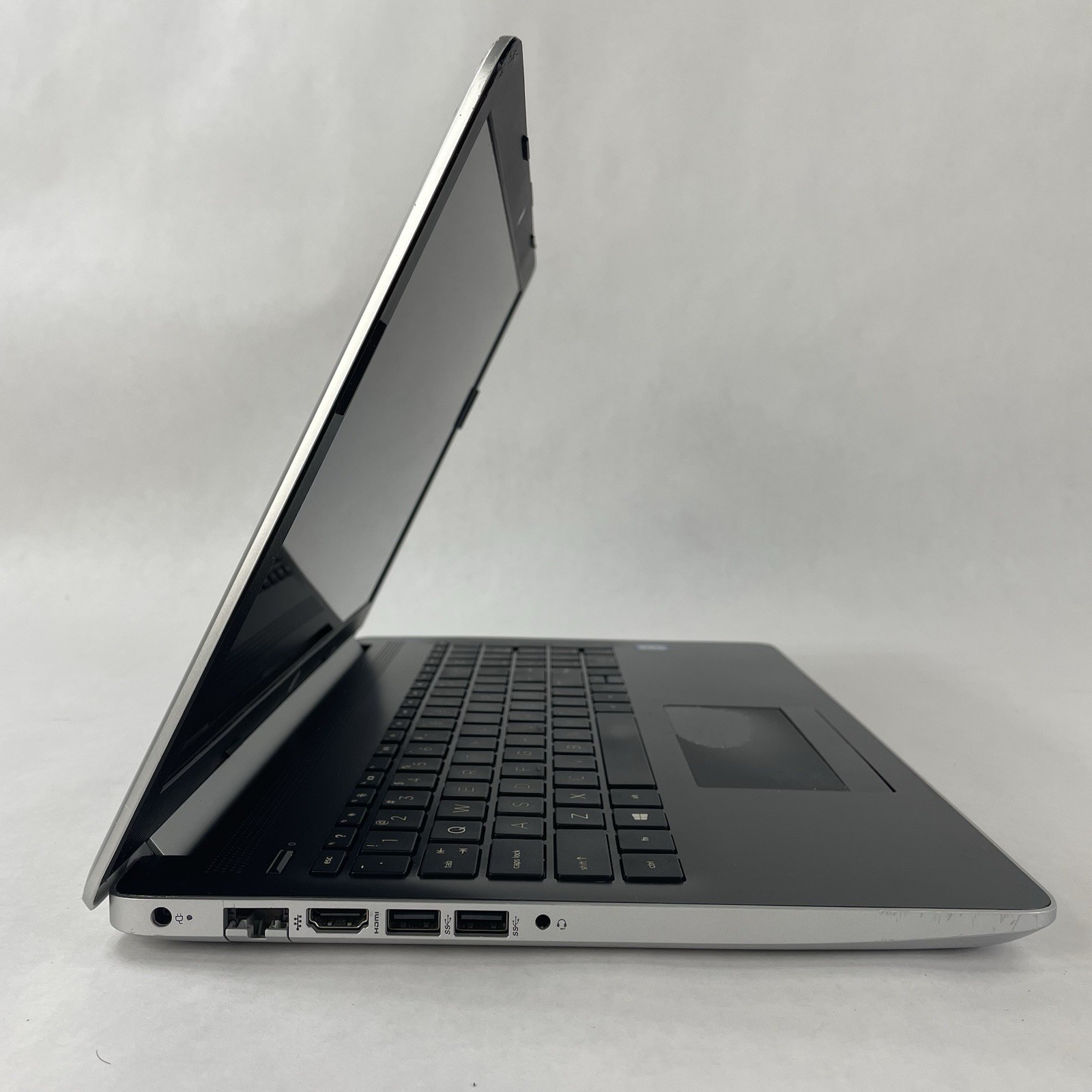 HP 15-da0073ms 15.6″ i5-7200U 2.50 GHz 8 GB RAM No SSD/OS/Battery – Bad Bottom