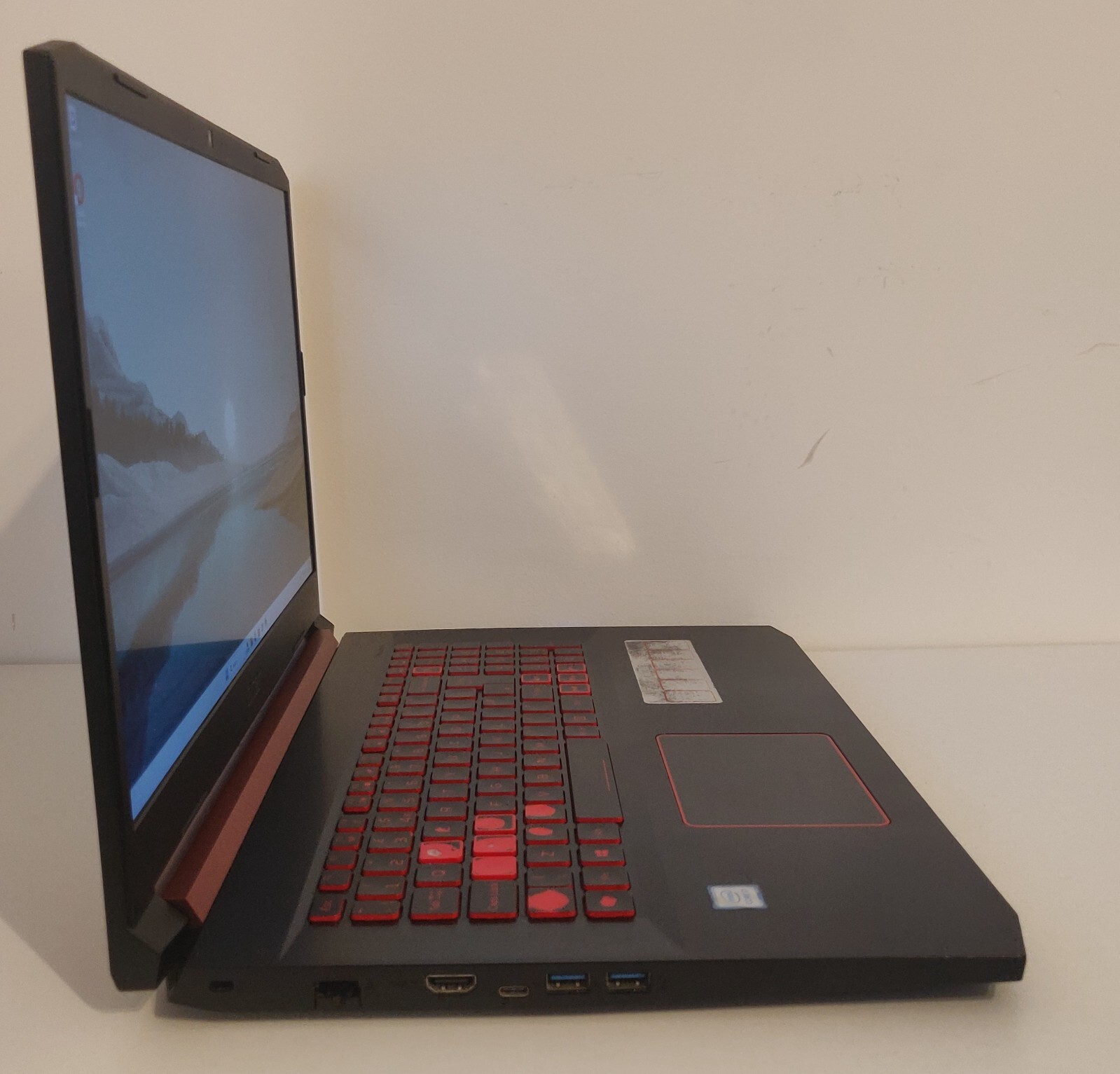 Acer Nitro AN517-51, Intel core i7, NVIDIA GeForce GTX 1660 Ti,16GB RAM, 144HZ