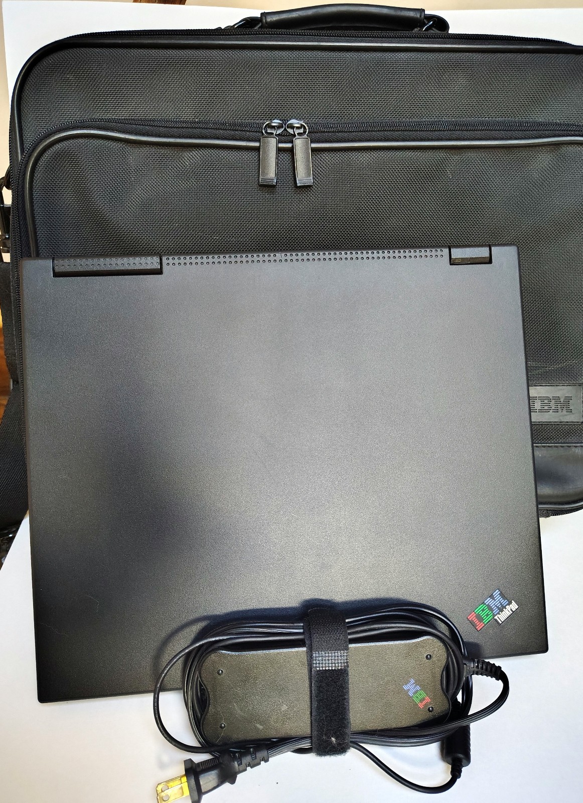 IBM ThinkPad A22m-Intel Pen. III@700MHz 320MB Ram Windows 2000 SP4 W PSU and Bag