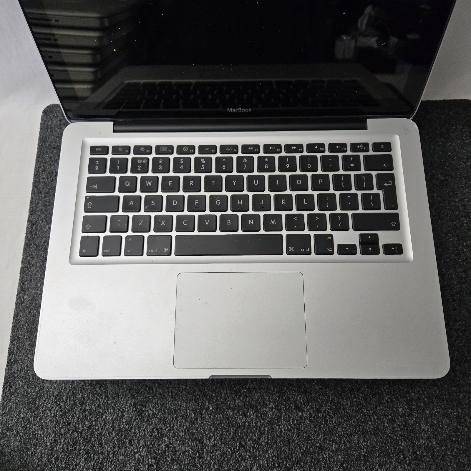 Lot of (9) Apple MacBook Pro A1278 Core 2 Duo 2.26GHz – Mixed Ram & HDD – PARTS