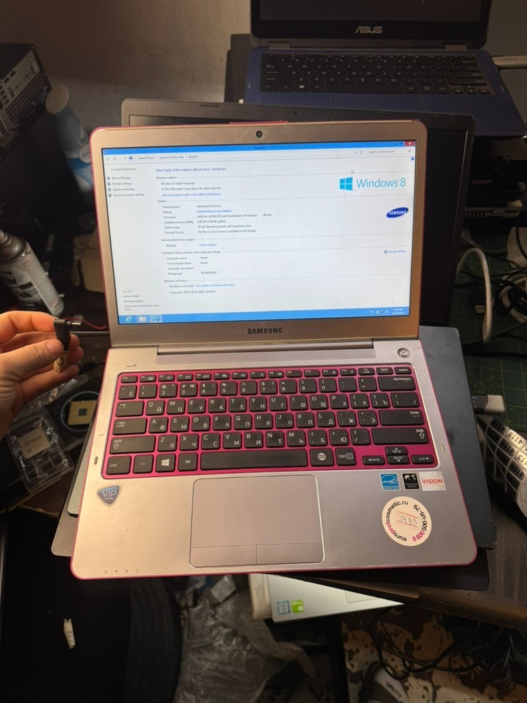 Samsung NP535U3C Laptop AMD A4 4GB RAM 500GB HDD Windows 8