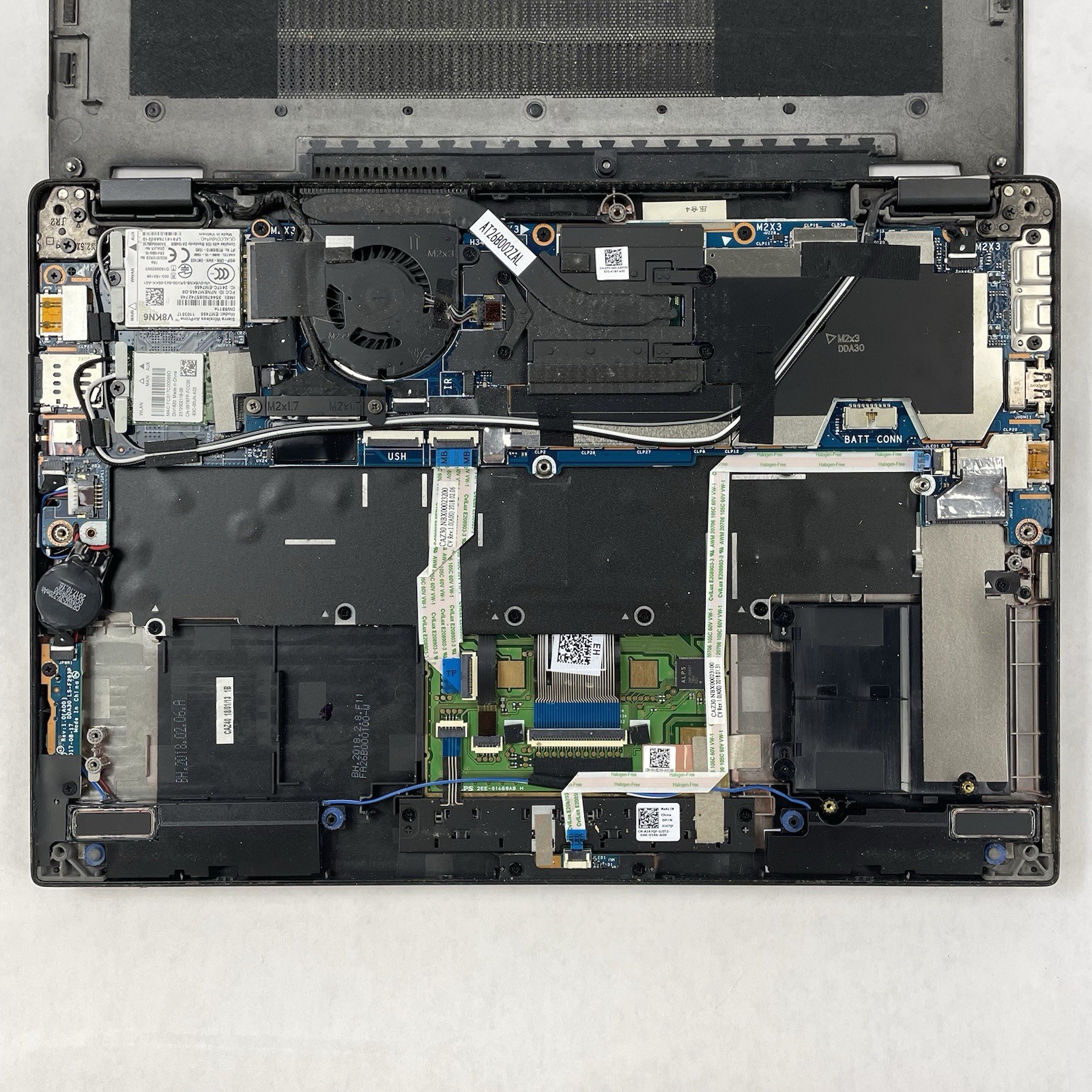 Dell Latitude 7390 2 in 1 13.3″ Touch i3-7130U 2.70 GHz 4 GB RAM No SSD/OS/Batt