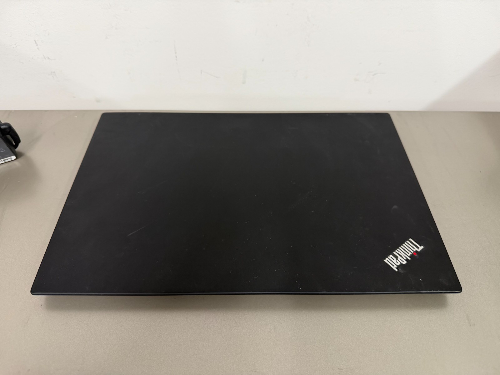 Lenovo 20HRCTO1WW ThinkPad X1 Carbon 5th Gen i7-7600U 16GB 512GB Windows 10 Pro
