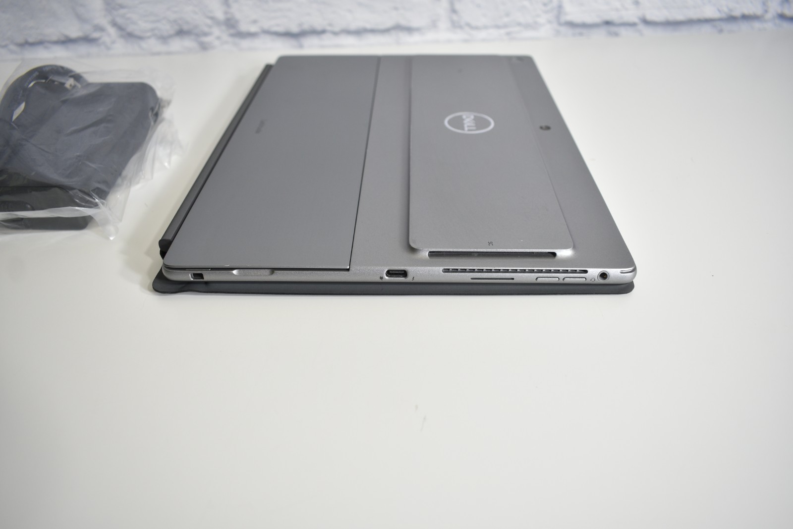 Dell Latitude 7320 Detachable Intel Core i7-1180G7 16GB Ram 256GB SSD + keyboard