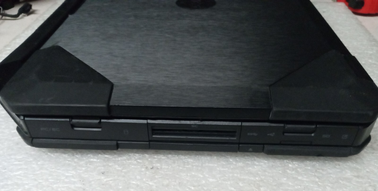 Dell Latitude 14 Rugged 5404, i5 4310U 2.0GHZ, 8GB DDR4, 256GB SSD Touch Win10