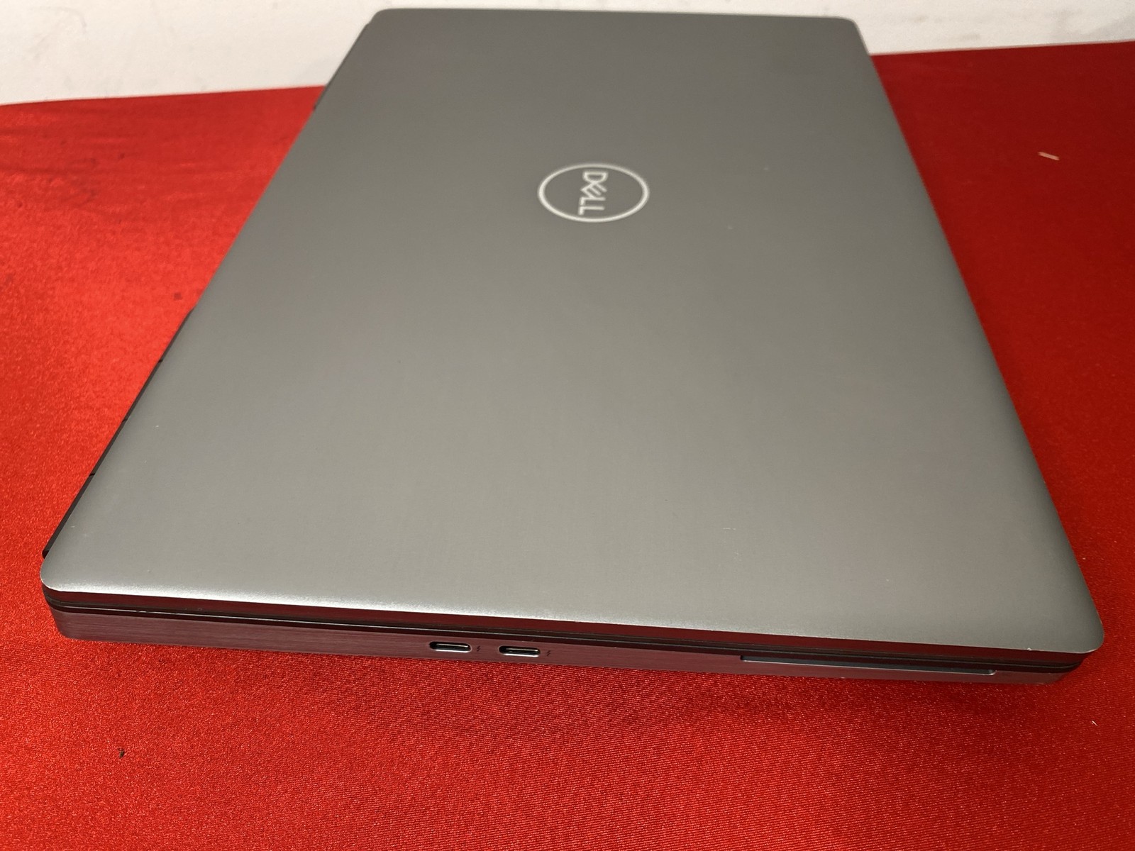 Dell Precision 7550 15.6 Intel i7-10850H 2.70GHz 32GB,500GB SSD Quadro T2000