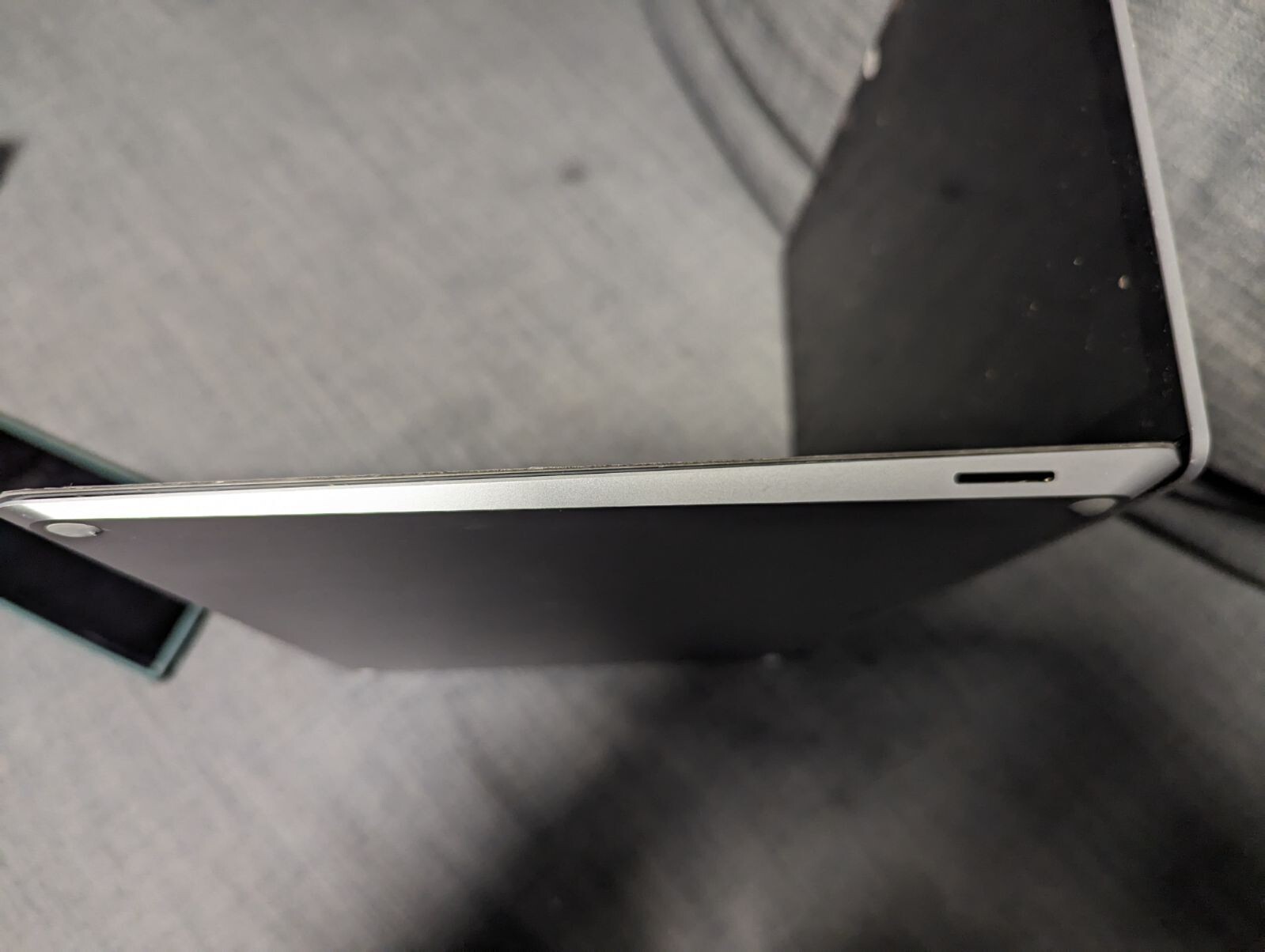 Microsoft Surface Laptop 4 13.5” Touch AMD Ryzen 5 8GB 256GB Platinum 1958 PC