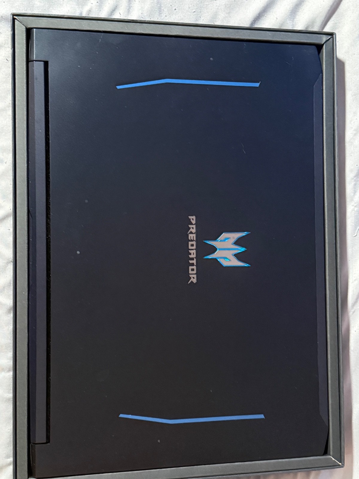 Acer Predator Helios 300 15.6 in (256GB SSD, Intel Core i7 9th Gen. 2.60 GHz 16