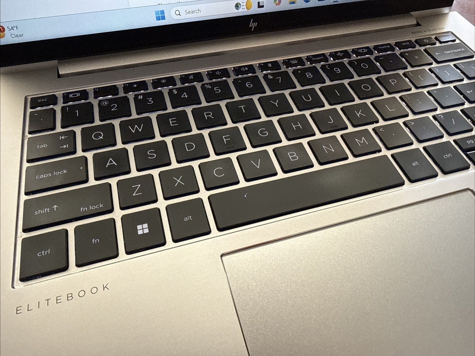 HP Elitebook 840 G9 14in FHD+ – Intel i5-1235U – 16GB RAM 256GB SSD