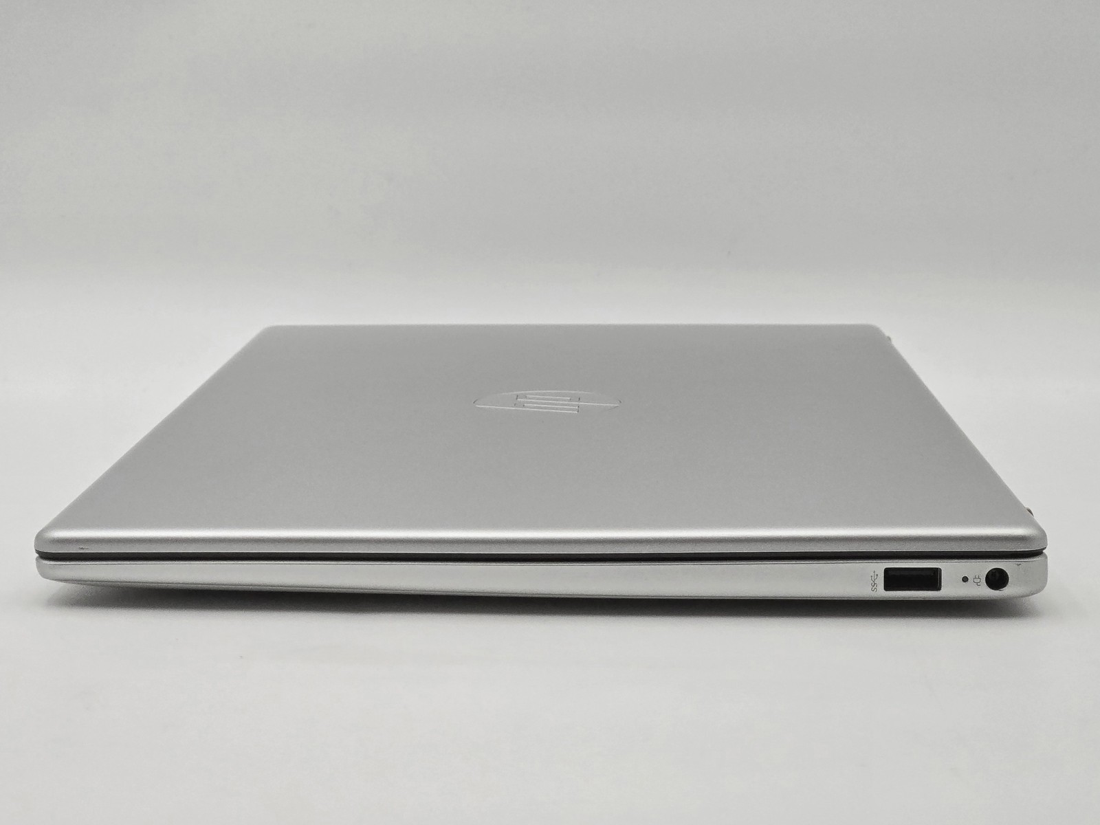 HP Laptop 15-fc0245dx 15″ HD Touch RYZEN 5 7520U 256GB SSD 16GB W11