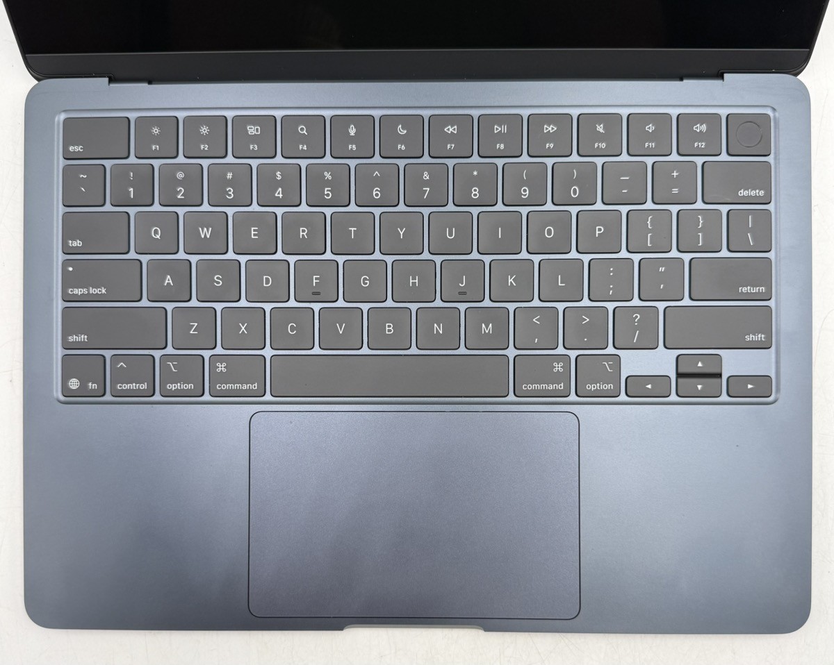 MACBOOK AIR 13″ WITH M4 A3240 SPACE GREY 16GB RAM 256GB SSD (CP2021699)