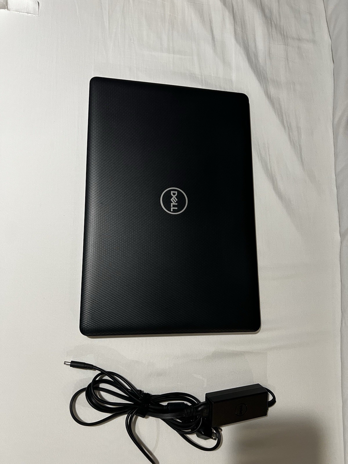 Dell Inspiron 3793 17.3″ Intel i7-1065G7 8GB Ram 512GB SSD Windows 11