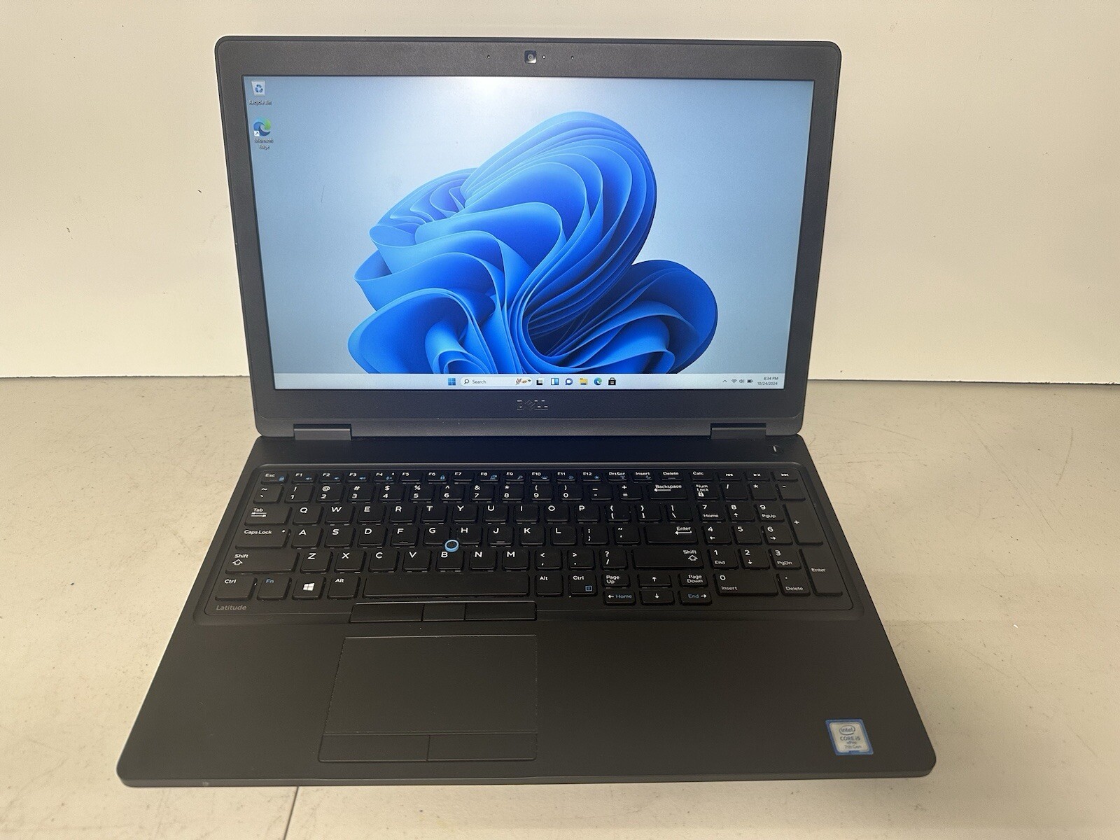 Cheap! Dell Latitude 5580 FHD 15.6″ Laptop Quad i5-7440HQ 2.80Ghz 16GB 512 SSD 