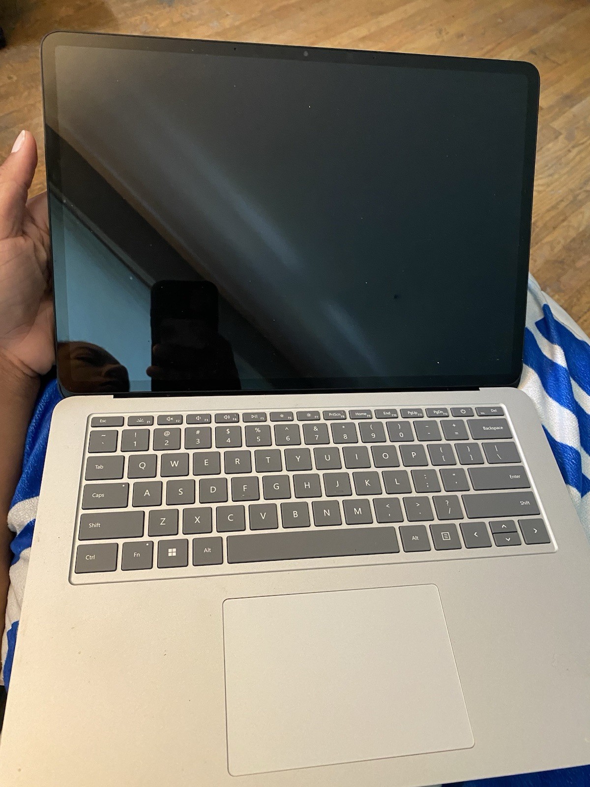 Microsoft Surface Laptop Studio 14.4” Touch Screen Intel Core i7 16GB Memory