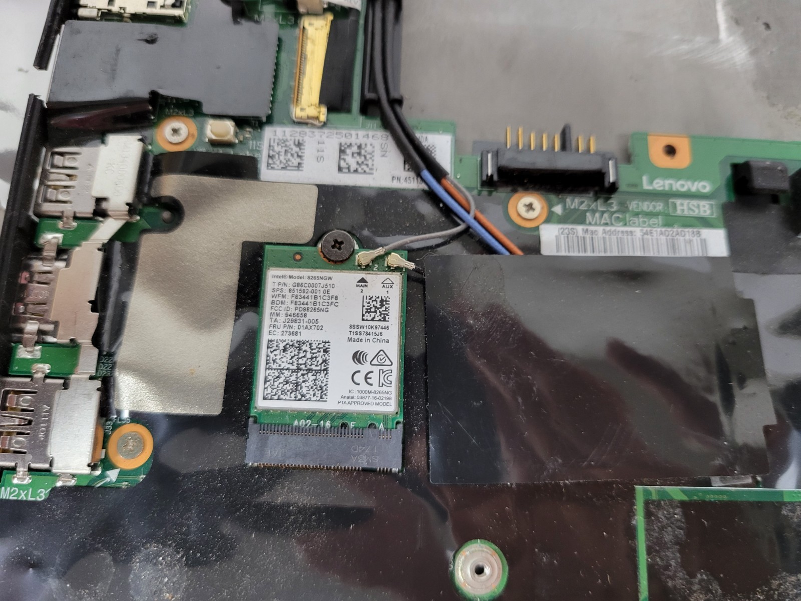 Lenovo ThinkPad T470S 14″ i5-7300U 4GB RAM *NO HDD/OS/COVER/BATT/AS IS* | LP521