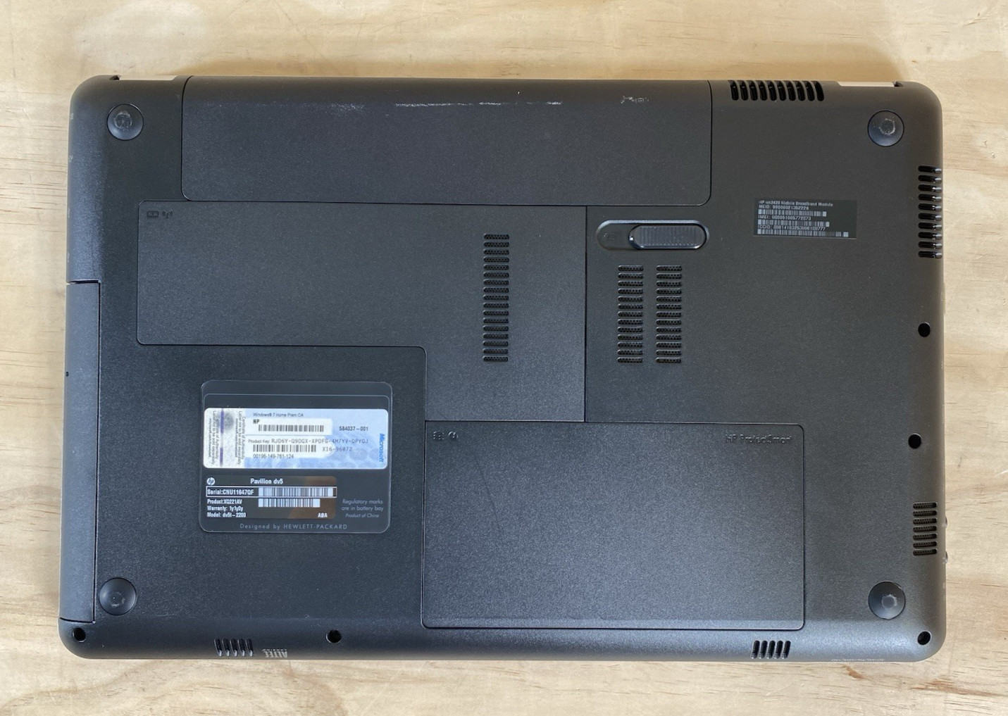 HP Pavilion dv5 dv5t-2200 i5 M480@2.67GHz/8GB RAM/1TB HDD/W10H(no Lic)
