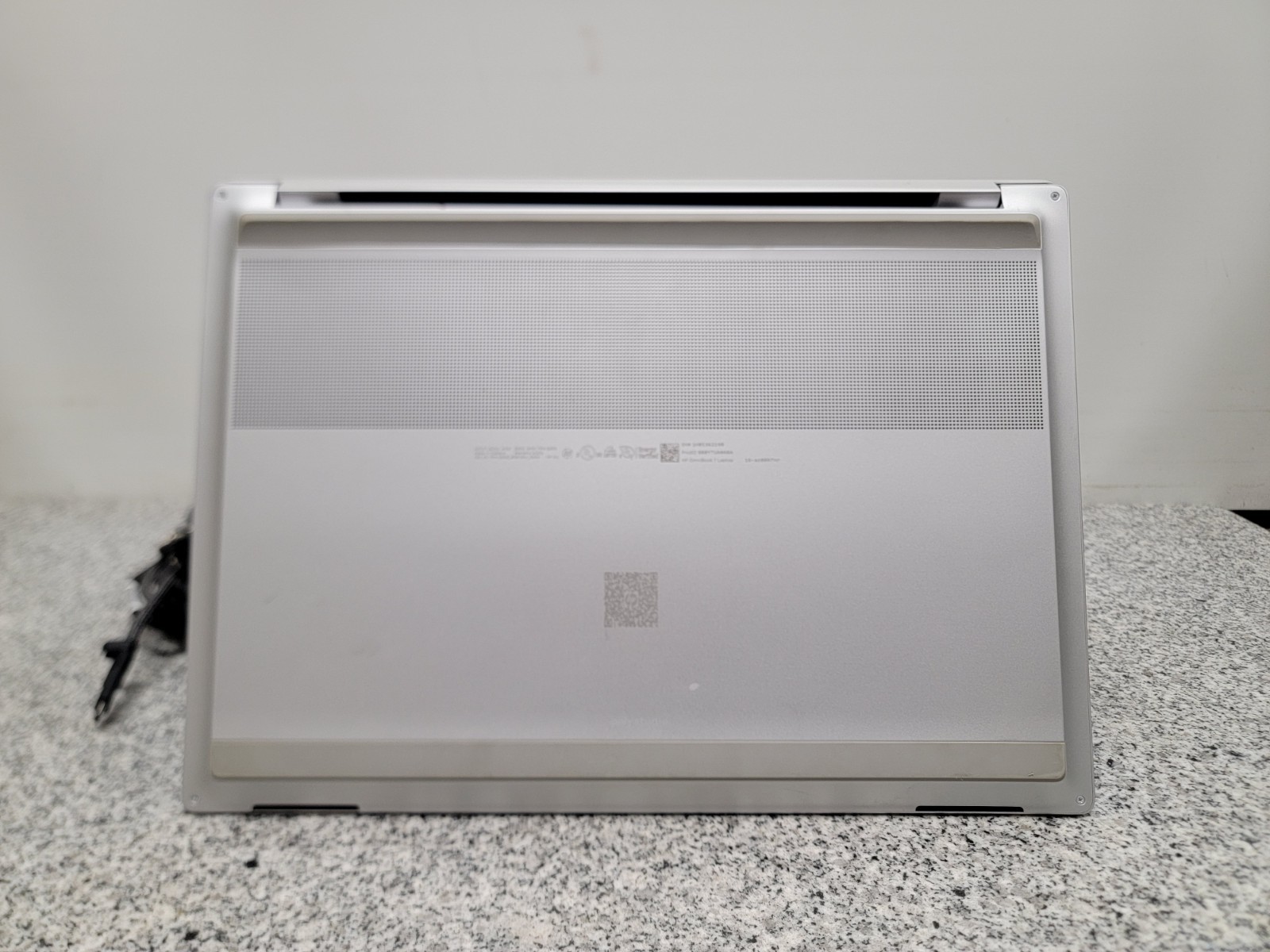 HP OMNIBOOK 7 Laptop 16-az0097nr Intel Core 9 270H OLED 32GB RAM 2TB SSD