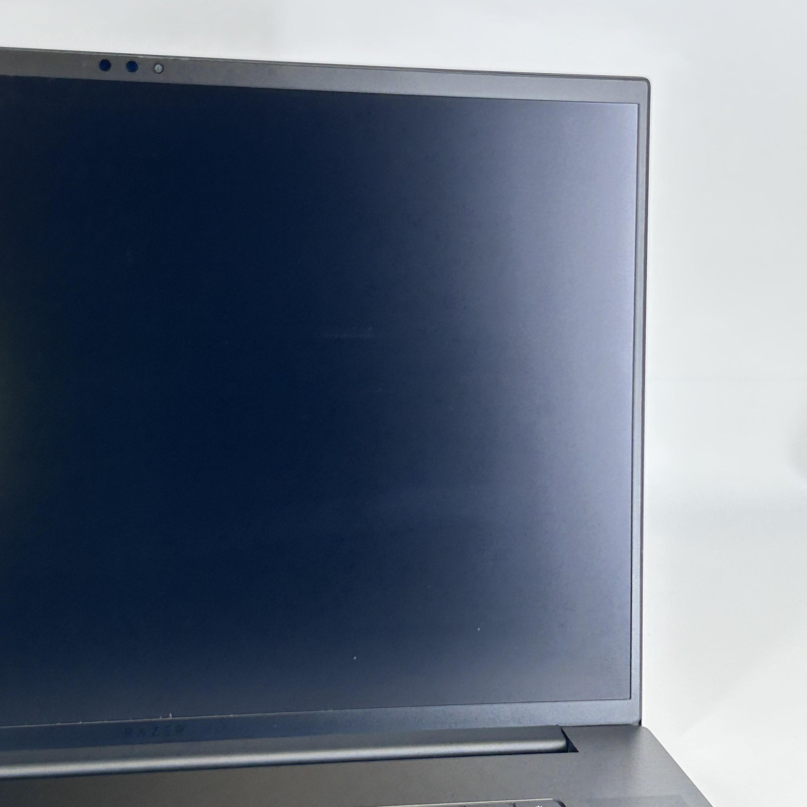 Razer Blade 18 240Hz QHD+ 2.2 GHz i9-13950HX 32GB 1TB SSD NVIDIA RTX 4060 Good