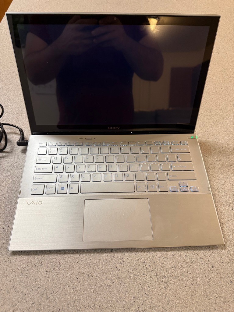 Sony VAIO Pro 13 Ultrabook SVP132A1CL i7 4500U 8GB Ram 128GB SSD, WINDOWS 10 HOM